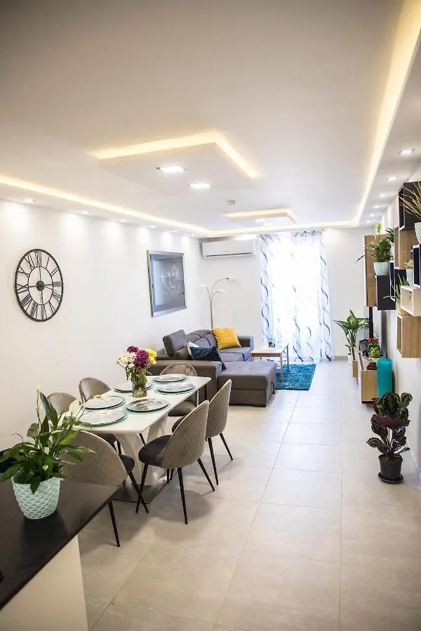 2 Bedroom Luxury Design Apartment Zabbar