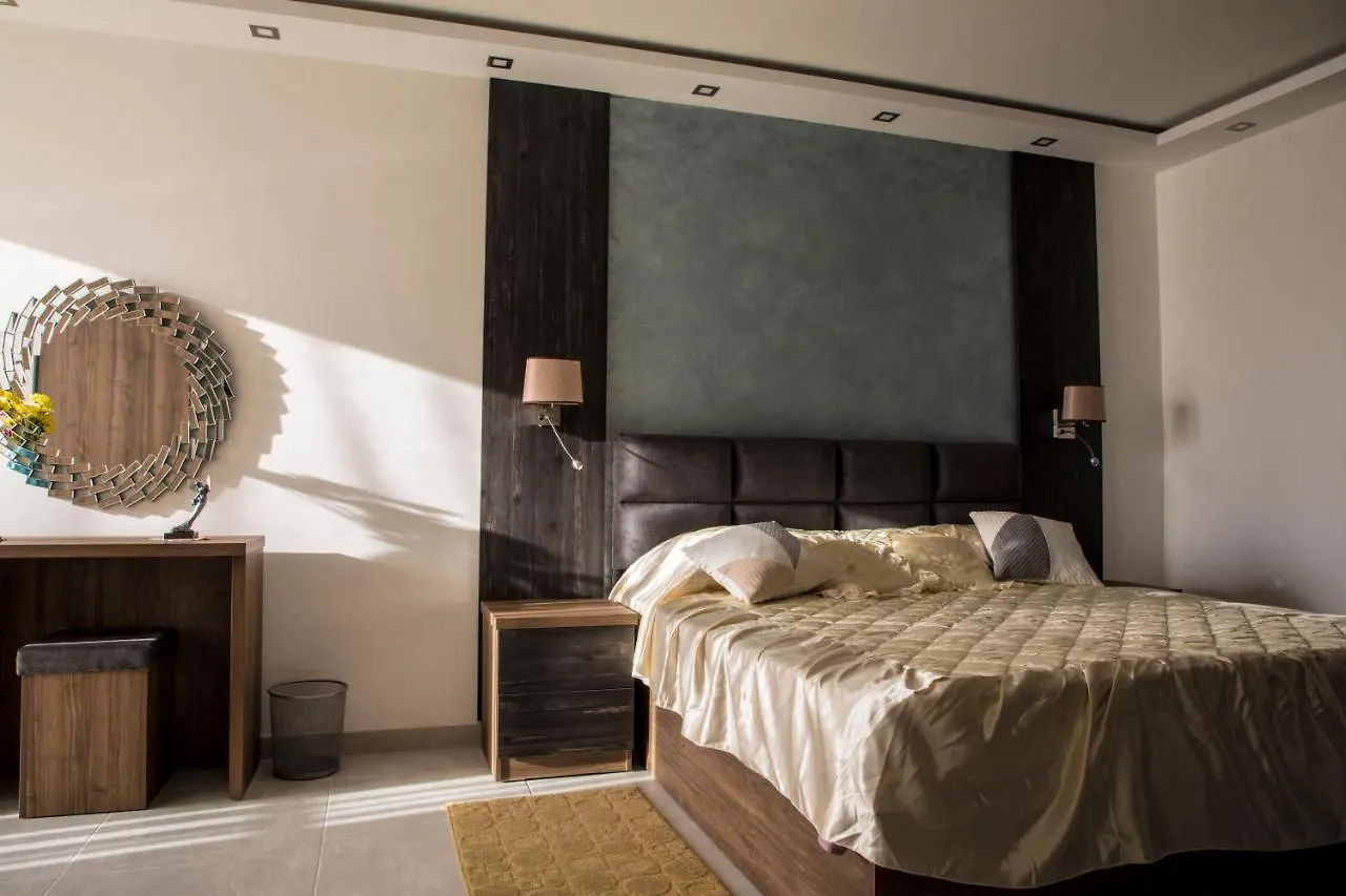 2 Bedroom Luxury Design Apartment Zabbar